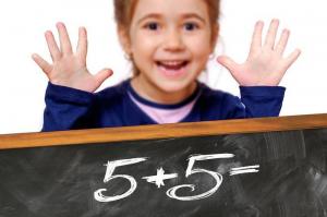 Без сълзи и гушене: 5 съвета за да помогне на детето си да се справи с математиката