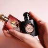 8 интересни факти за парфюми: от забраната "Opium" на "гранясала мазнина" в Chanel №5