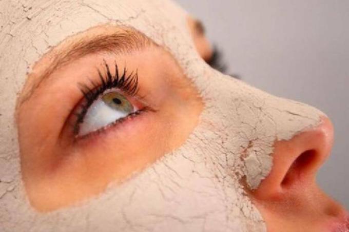 Как да премахнете синини под очите: ТОП-3 ефективни маски