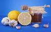 Как да се чисти съдове чрез смес от мед, лимон и чесън