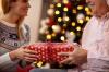 5 идеи за новогодишни подаръци за баби и дядовци