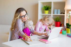 9 професии, които са идеални за майки с малки деца