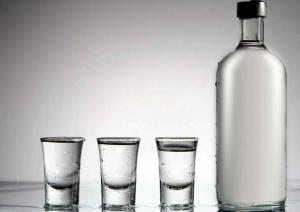 Какво алкохол може да се разрежда с вода