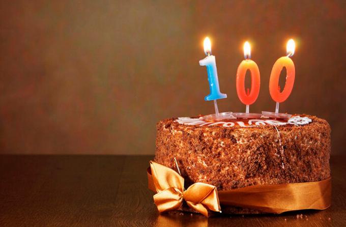 В днешния свят празнуват 100-годишнината е съвсем реална (снимка източник: shutterstock.com)