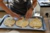 Хачапури с пиле и гъби: домашна рецепта стъпка по стъпка