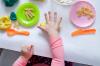 4 начина да заведете дете в кухнята, докато мама е готова: игри за малки