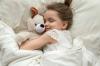 Сънят на детето на почивка: как да не се излезе от режима - съвет от лекар по сън