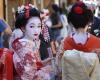 Японски маска за лице, който премахва вие 10 години
