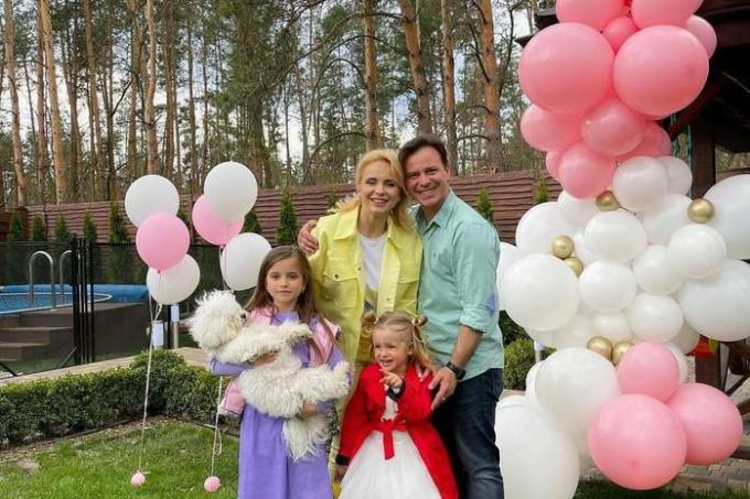 Лилия Ребрик подари на дъщеря си къща и кола за рождения й ден