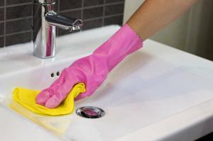 5 съвета за тези, които не се чувстват комфортно при почистване с гумени ръкавици